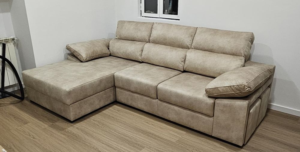 Sofá semi-novo bege