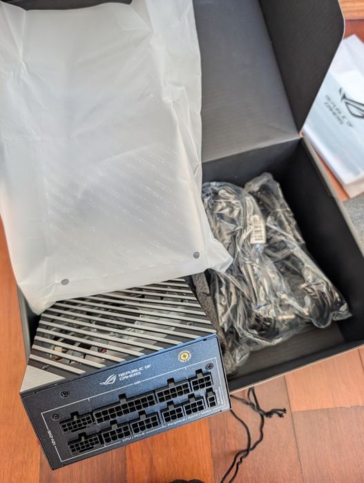 PSU Mini ITX Asus Rog Loki 1200w