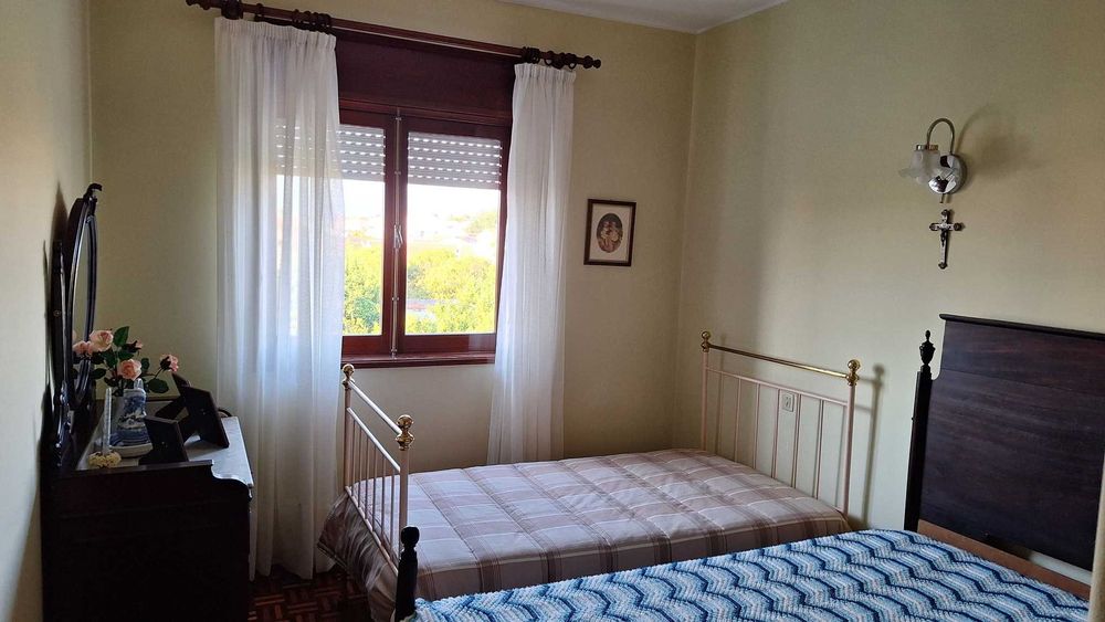 Moradia Independente no centro de Alpiarça - Oportunidade de negócio