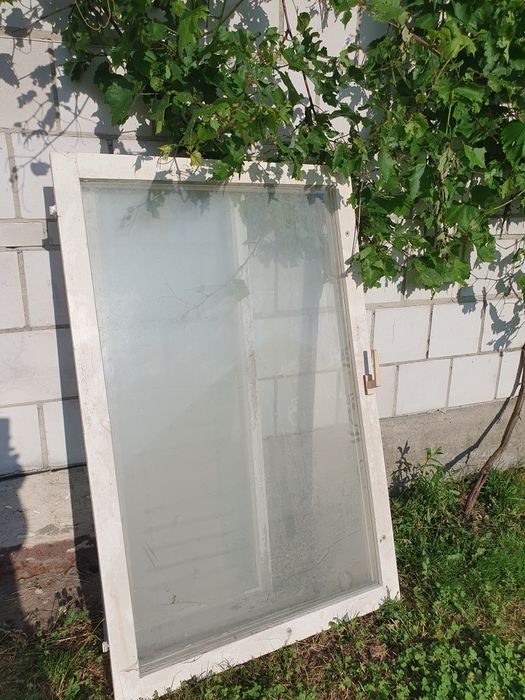 Okna drewniane z szybą