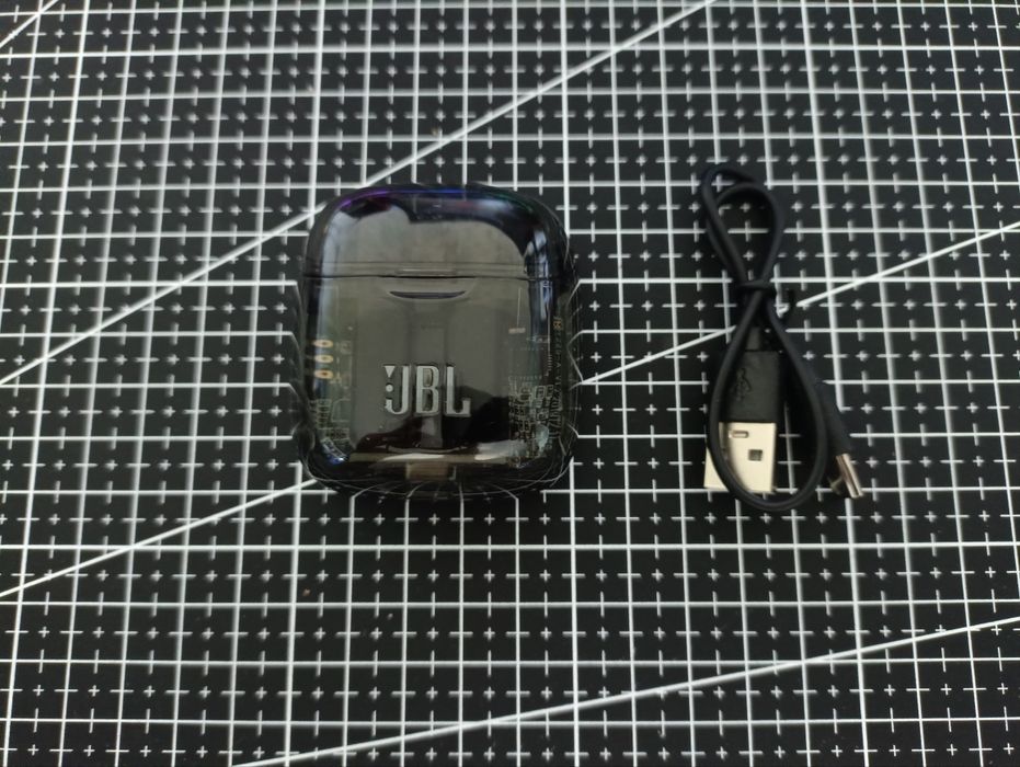JBL Tune 225 TWS w wersji Ghost Black - prawa uszkodzona