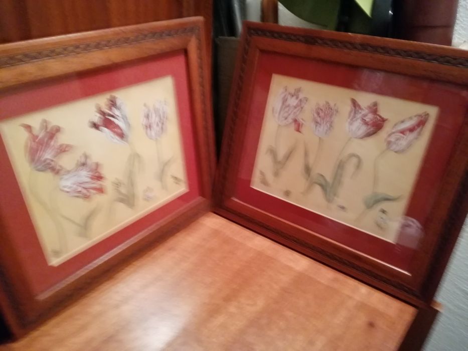 2 Molduras em madeira trabalhada