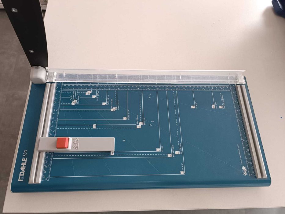 Guilhotina DAHLE  A3