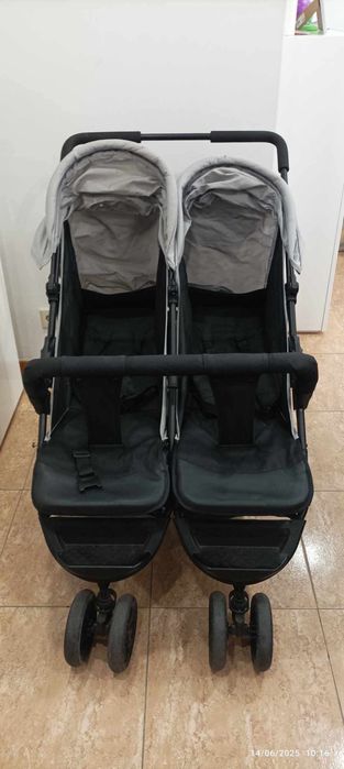 Carrinho de passeio para gémeos