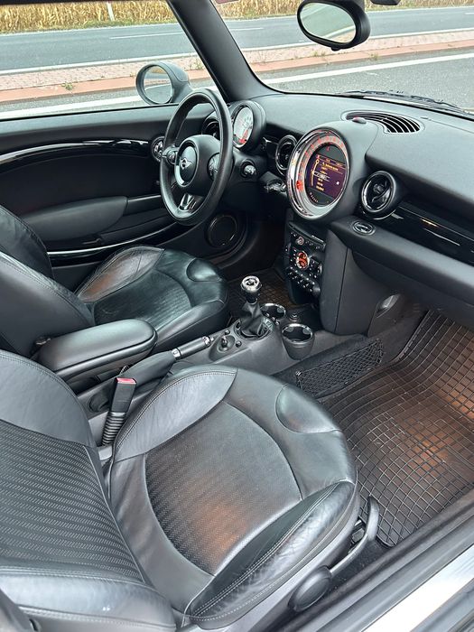Mini Cooper D Clubman 2012