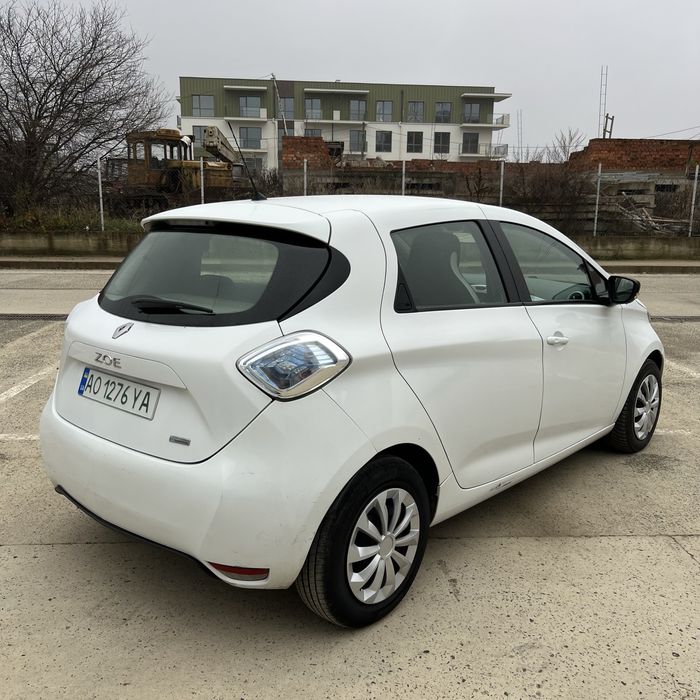 Renault zoe 41 kwt 2019. Запас ходу 300км