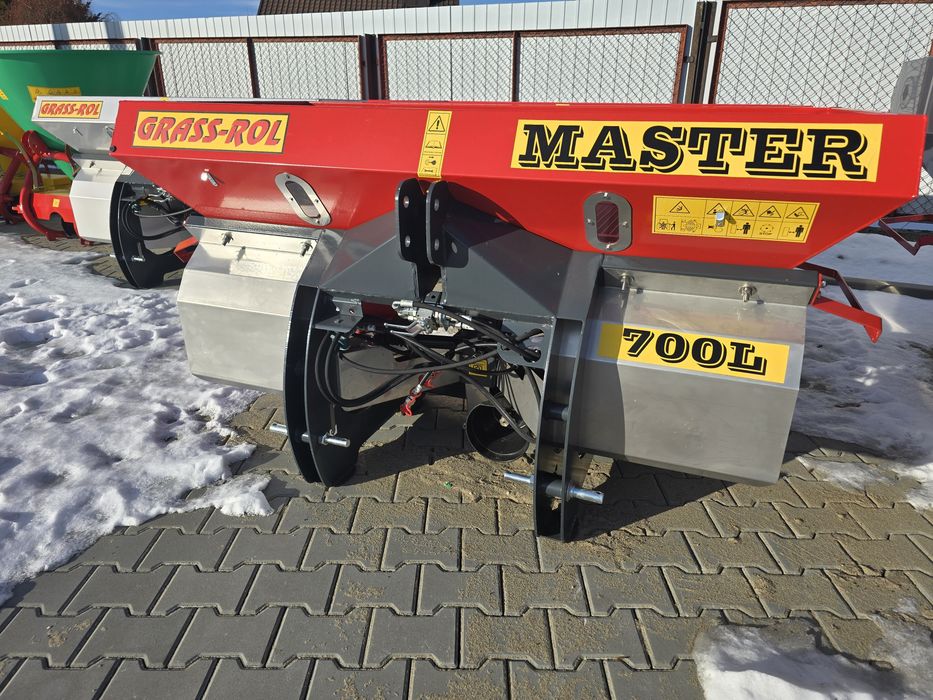 Dwutarczowy rozsiewacz nawozów GRASS ROL MASTER  700 do 1600  dostawa