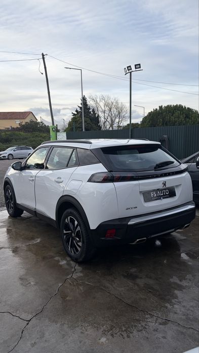 Peugeot 2008 1.2 PureTech 130cv Allure