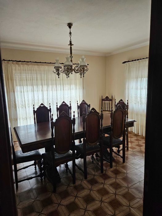 Mobília antiga sala de jantar