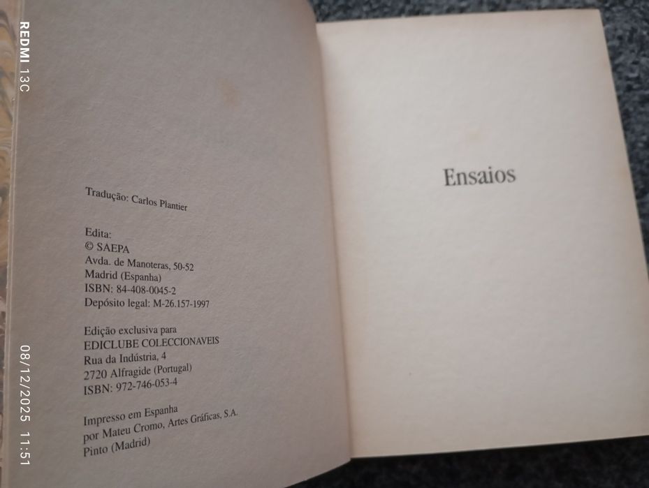 Livro "Ensaios" de Montaigne