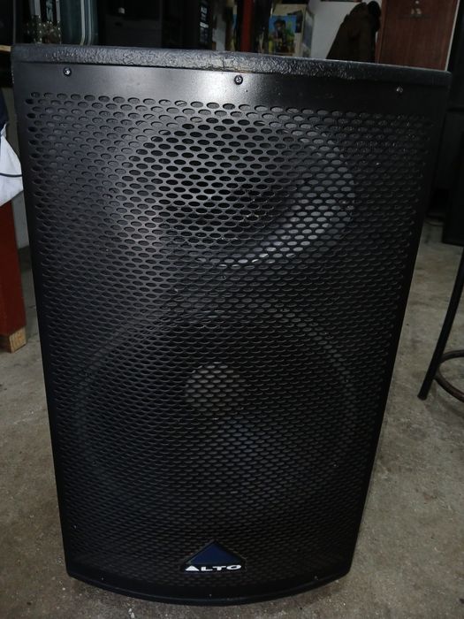 Colunas de São marca alto em bom estado