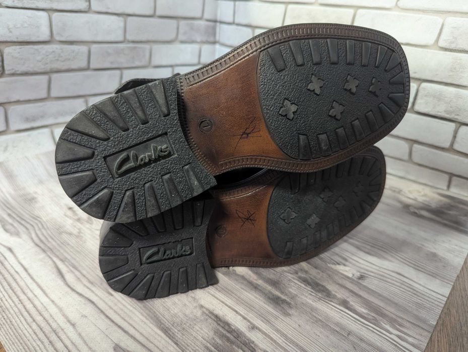 Шкіряні черевики Clarks, розмір 41