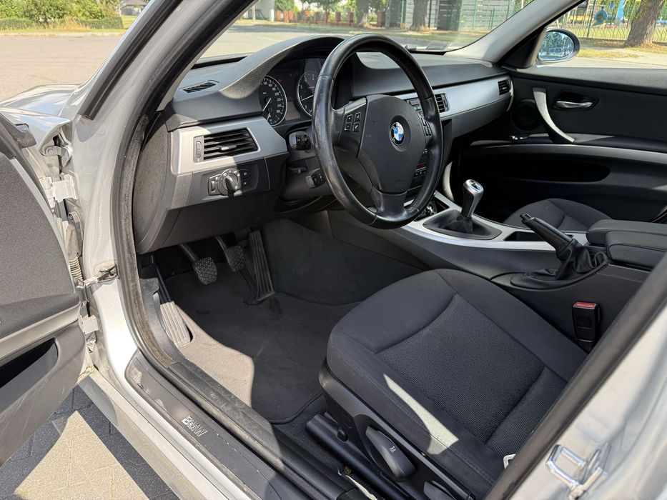 BMW 318i E90 2008