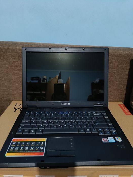 Ноутбук Samsung NP-R20