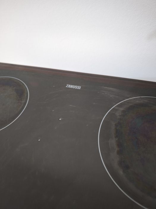 Forno e Placa eléctrica Zanussi