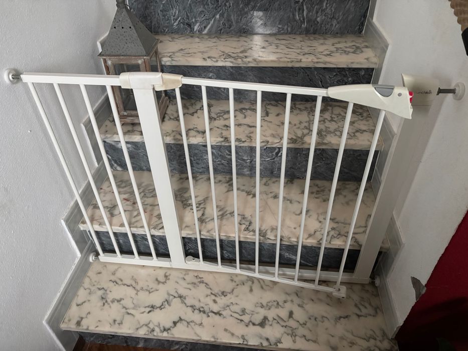 Barreiras de proteção para bebés escadas