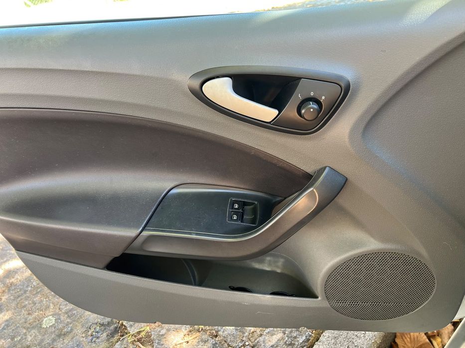 Seat Ibiza 1.2 2011 5 portas — photo 3