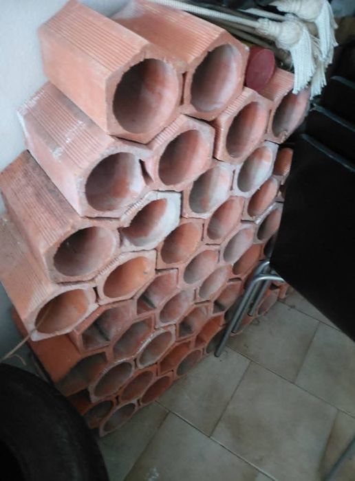 Garrafeira de Barro 28PEÇAS  10€