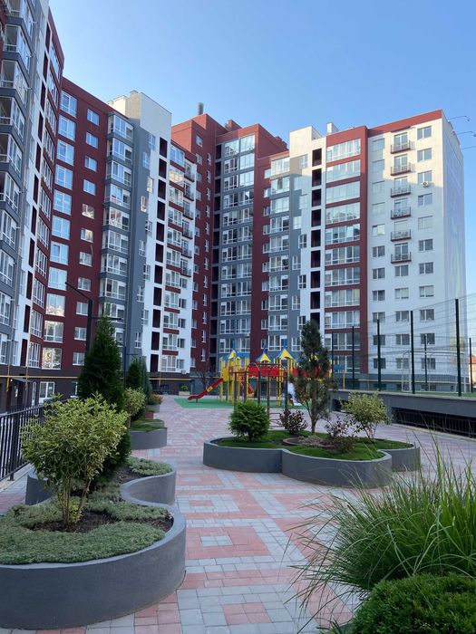 Однокімнатна в центрі продам квартиру Княгинин Галицька-Набережна поруч ратуша 1 кімн видова