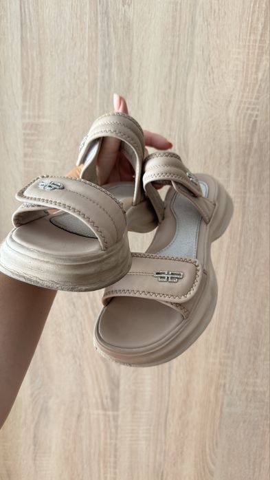 36р, якісні шкіряні босоніжки з супінатором