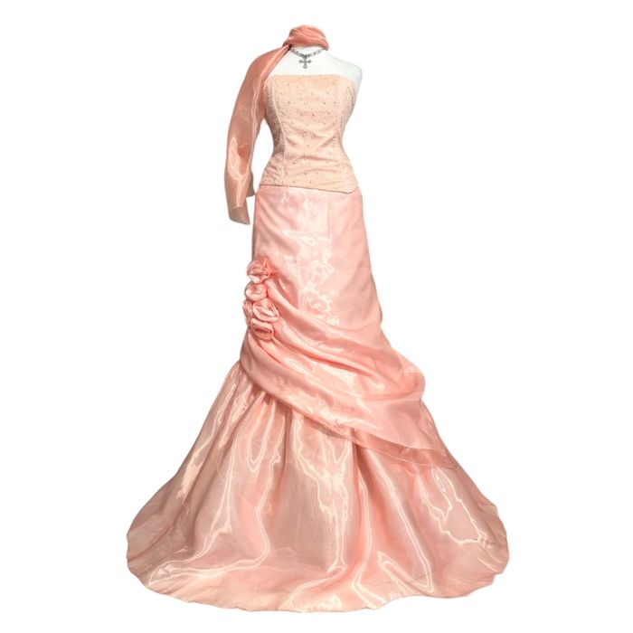 Piękna sukienka na studniówkę pudrowy róż morelowa z różą vintage