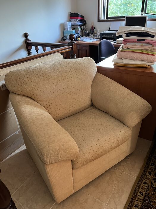 Conjunto sofa cama e dois sofas individuais