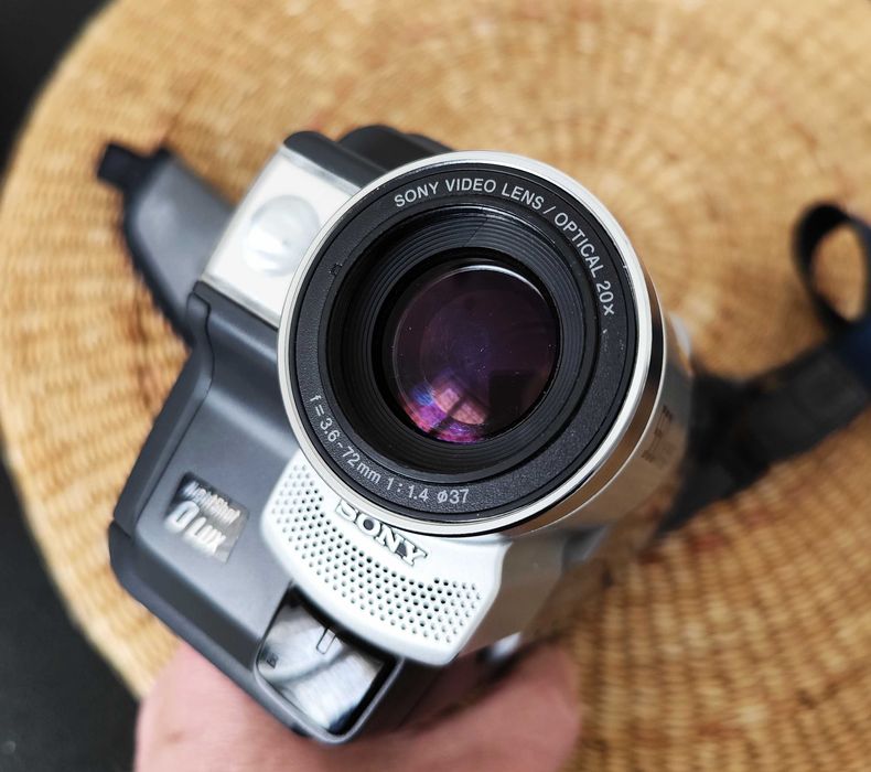 Sony Handycam Video Hi8 CCD-TR728E 560x zoom PAL Сони видеокамера