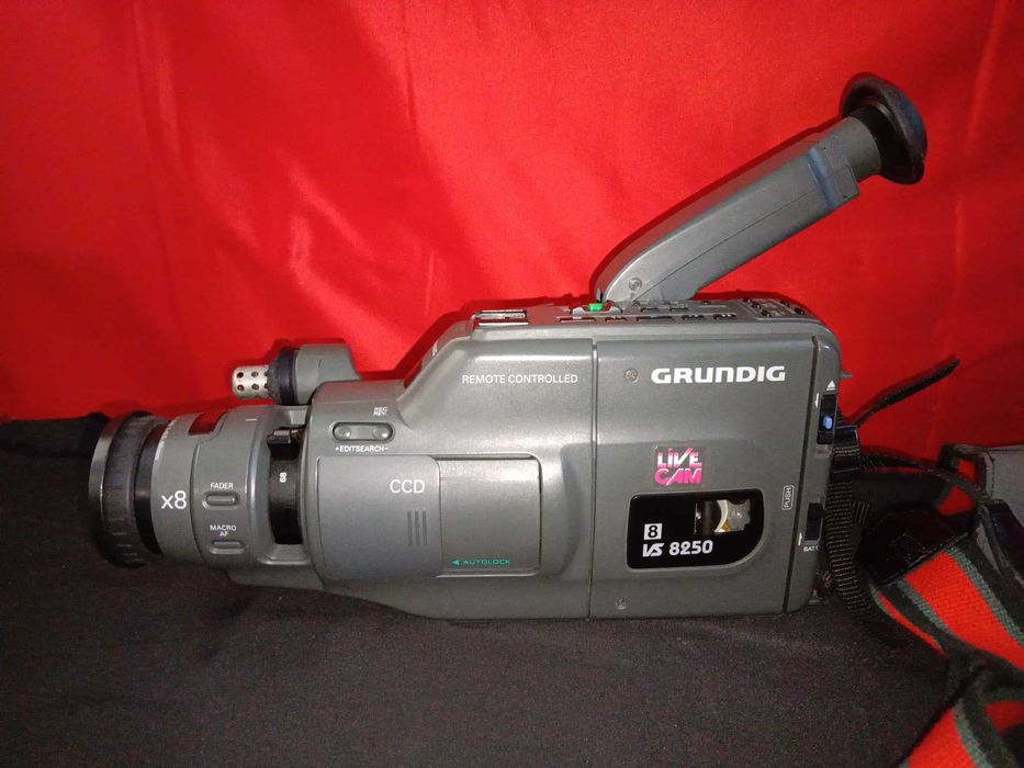 Grunding VS 8250 Video Camera64737706763139122