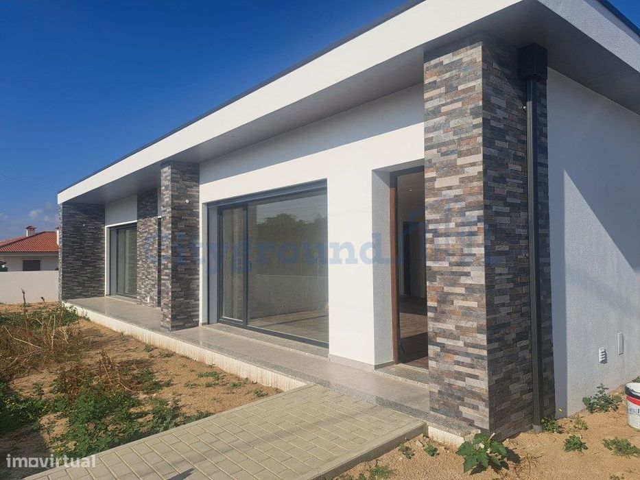 Moradia T3 Moderna a menos de 15 Minutos de Leiria - Em Construção