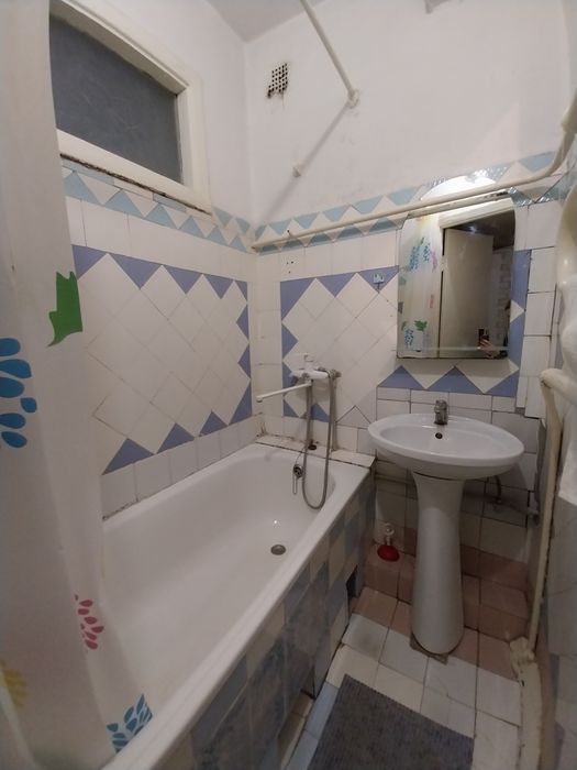 Оренда кімнати для двох хлопців на Космонавтів