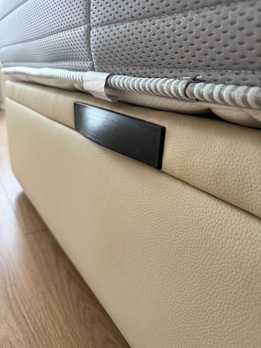 Cama Sommier c/ Arrumação + Cabeceira Madeira