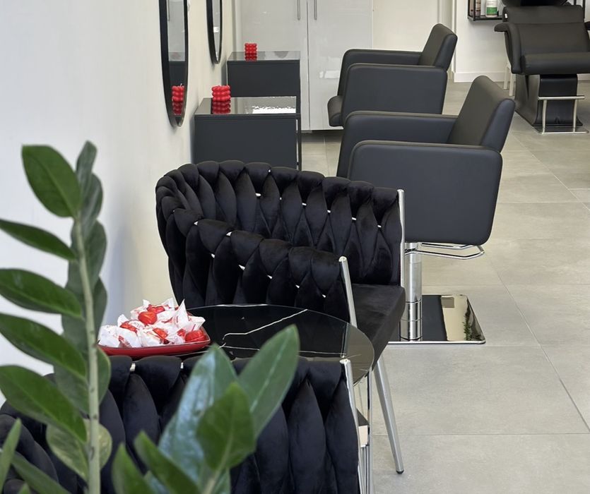 Wynajme samodzielne stanowisko dla stylistki paznokci