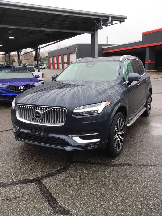 Volvo XC90 B6 Plus Bright Theme 7P      2024