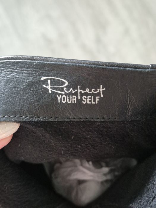 Шкіряні чоботи 38 розміру Respect Yourself