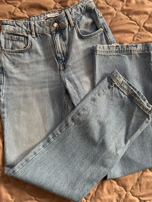 Джинси ZARA, розмір 36 (S), висока посадка, стан як нові.