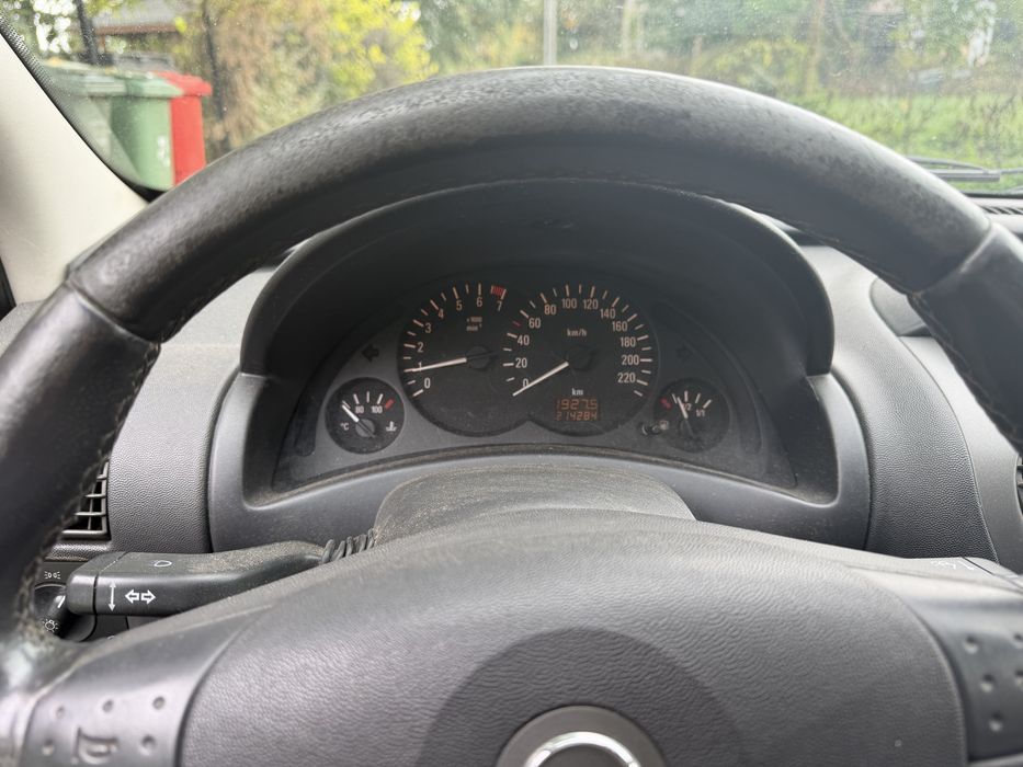 Opel Corsa C 1,2 2005r