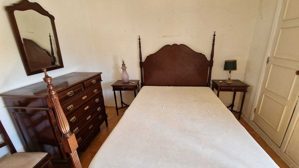 Mobília de Quarto Clássica Estilo D. Maria - Vintage