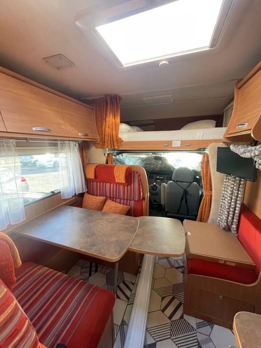 Autocaravana Challenger Genesis 43 de 6 lugares