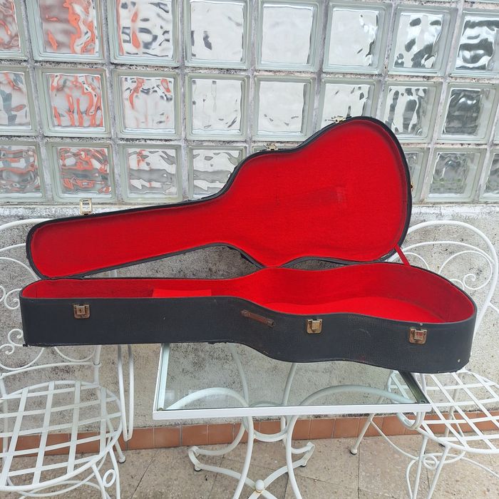 Caixa para guitarra desgastada