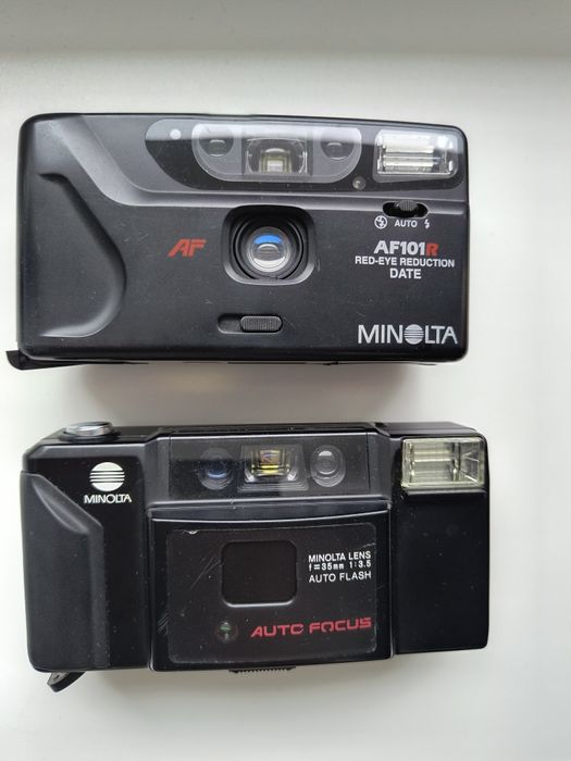 Dwa aparaty. Camera Minolta AF-E, Minolta AF101R