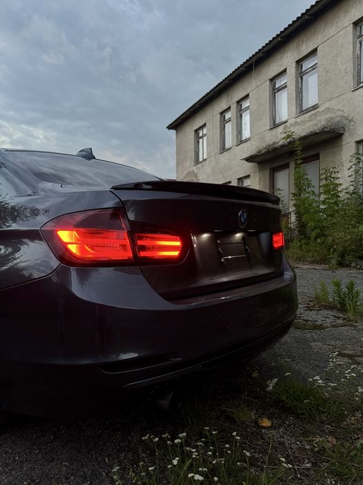 BMW 320i F30 офіційне авто