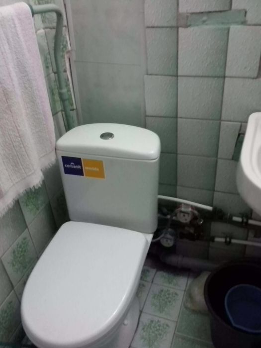 Продається 2-кімнатна квартира в цегляному будинку