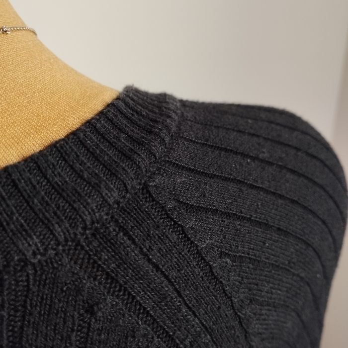 Sweter damski Hound Never Ordinary czarny prążkowany S