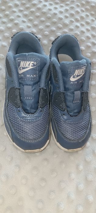 На хлопчика речі