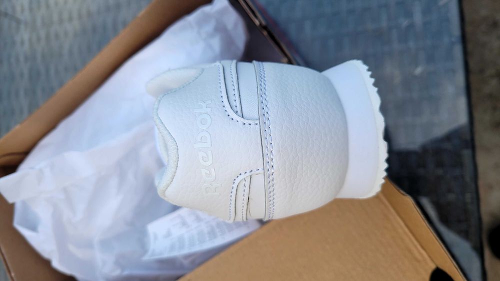 Sapatilhas Reebok - Brancas - Tamanho 35