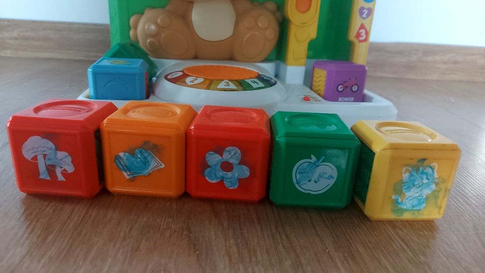 Fisher price stacja szczeniaczka