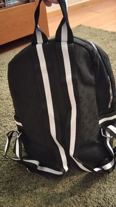 Mochila com boas dimensões Nova