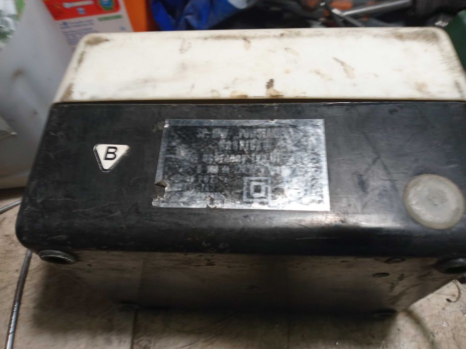 Transformatory z 220v na 24v  stan bardz dobry w obudowie