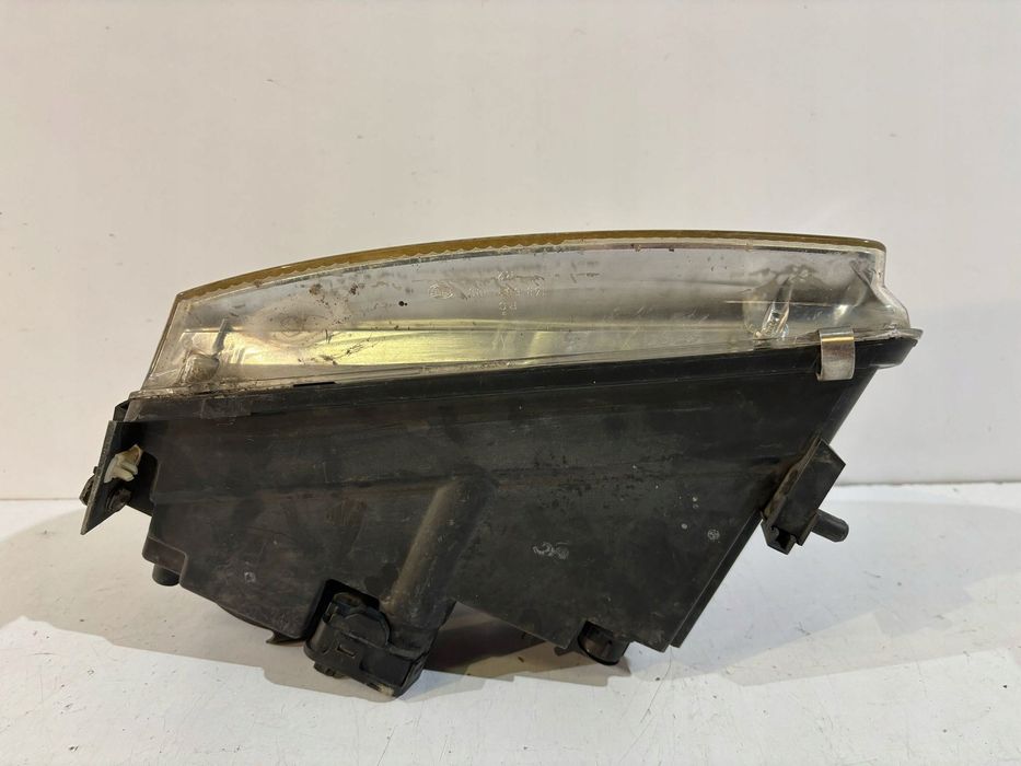 Volkswagen Passat B5 lampa prawa   17682