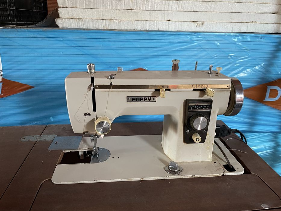 Máquina de Costura Fappy